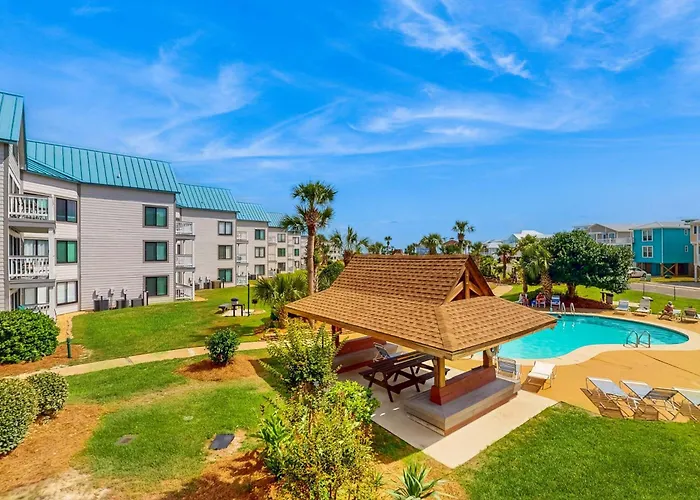 Pool View With Onsite Sauna Access And Pickleball Courts Gulf Shores