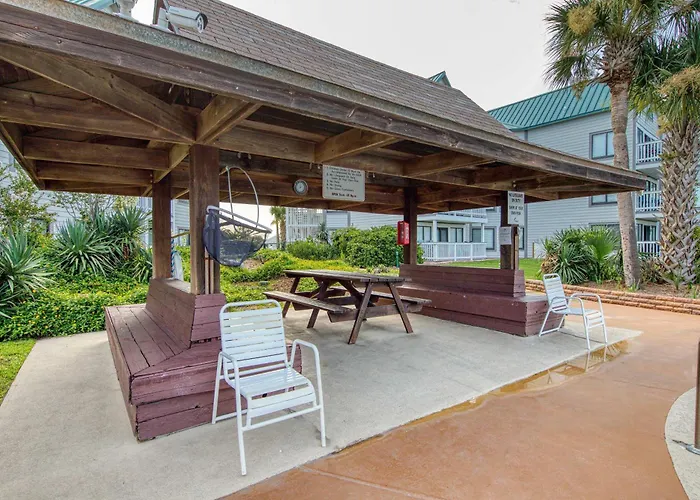 Pool View With Onsite Sauna Access And Pickleball Courts Apartment *